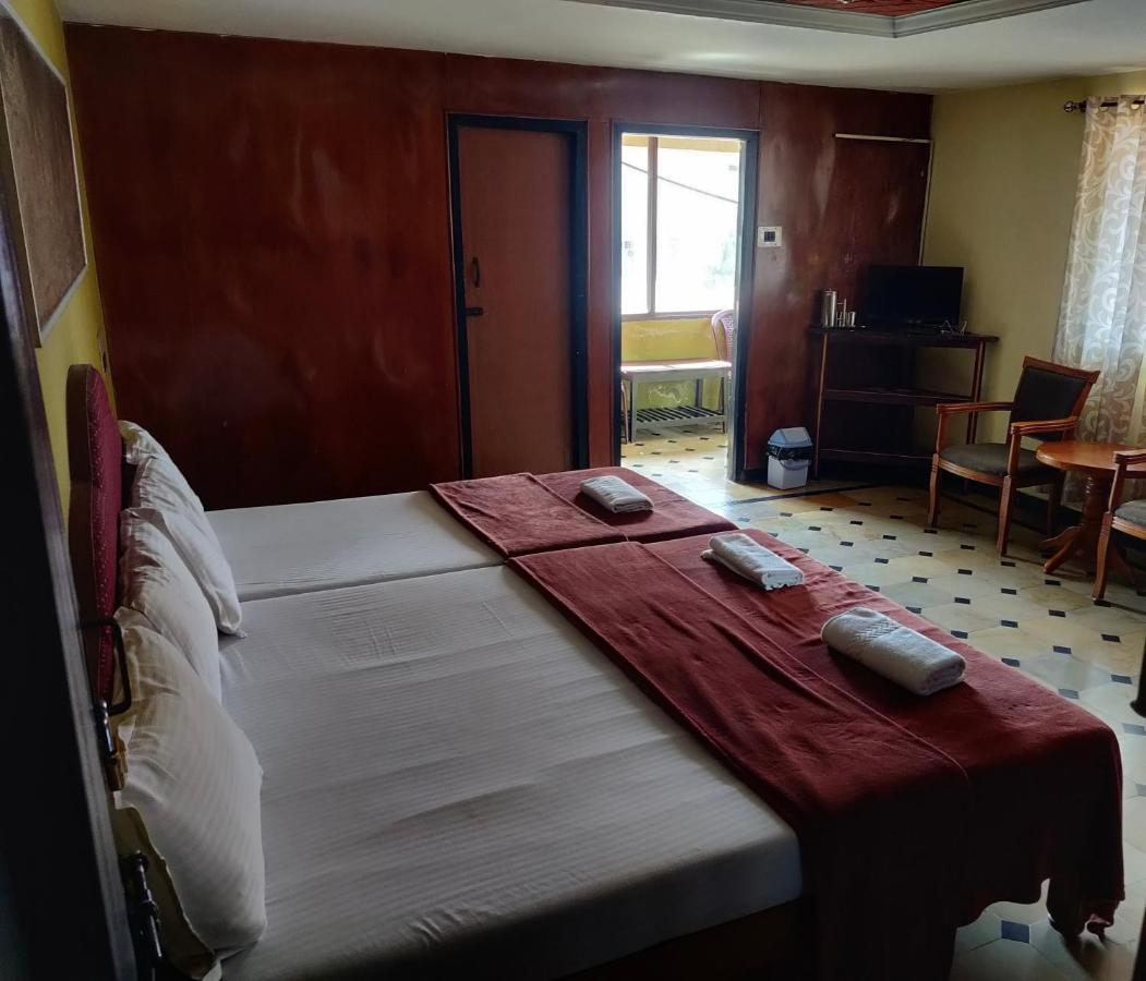 Hotel Caveri Comfort Inn Madikeri Exterior foto