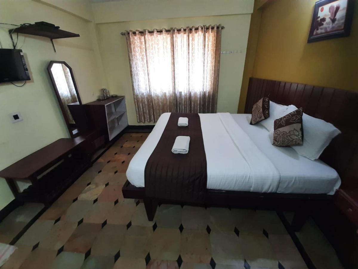 Hotel Caveri Comfort Inn Madikeri Exterior foto